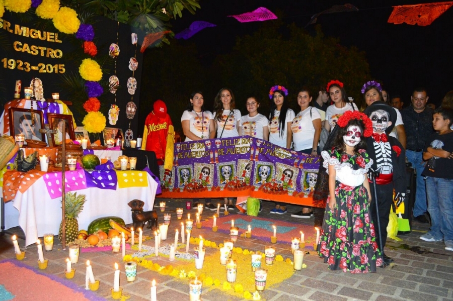 Catrinas Humanas, Velas y Altares en Mocorito